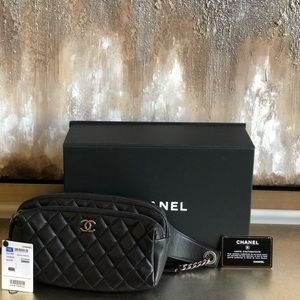 CHANEL FANNYPACK